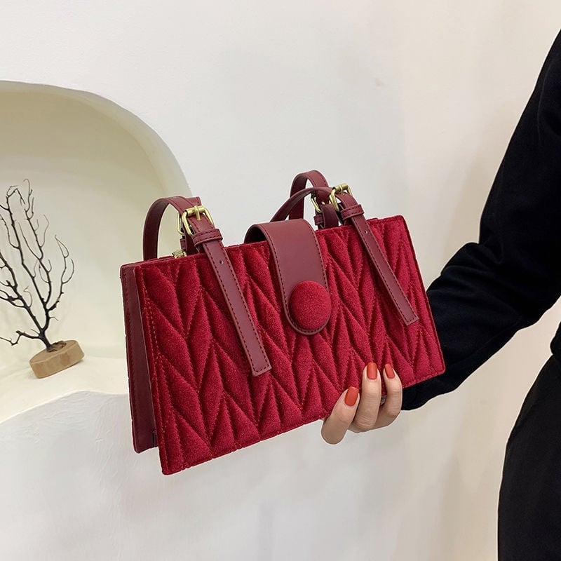Sac à Main Rouge Matelassé – Chic & Élégance au Quotidien